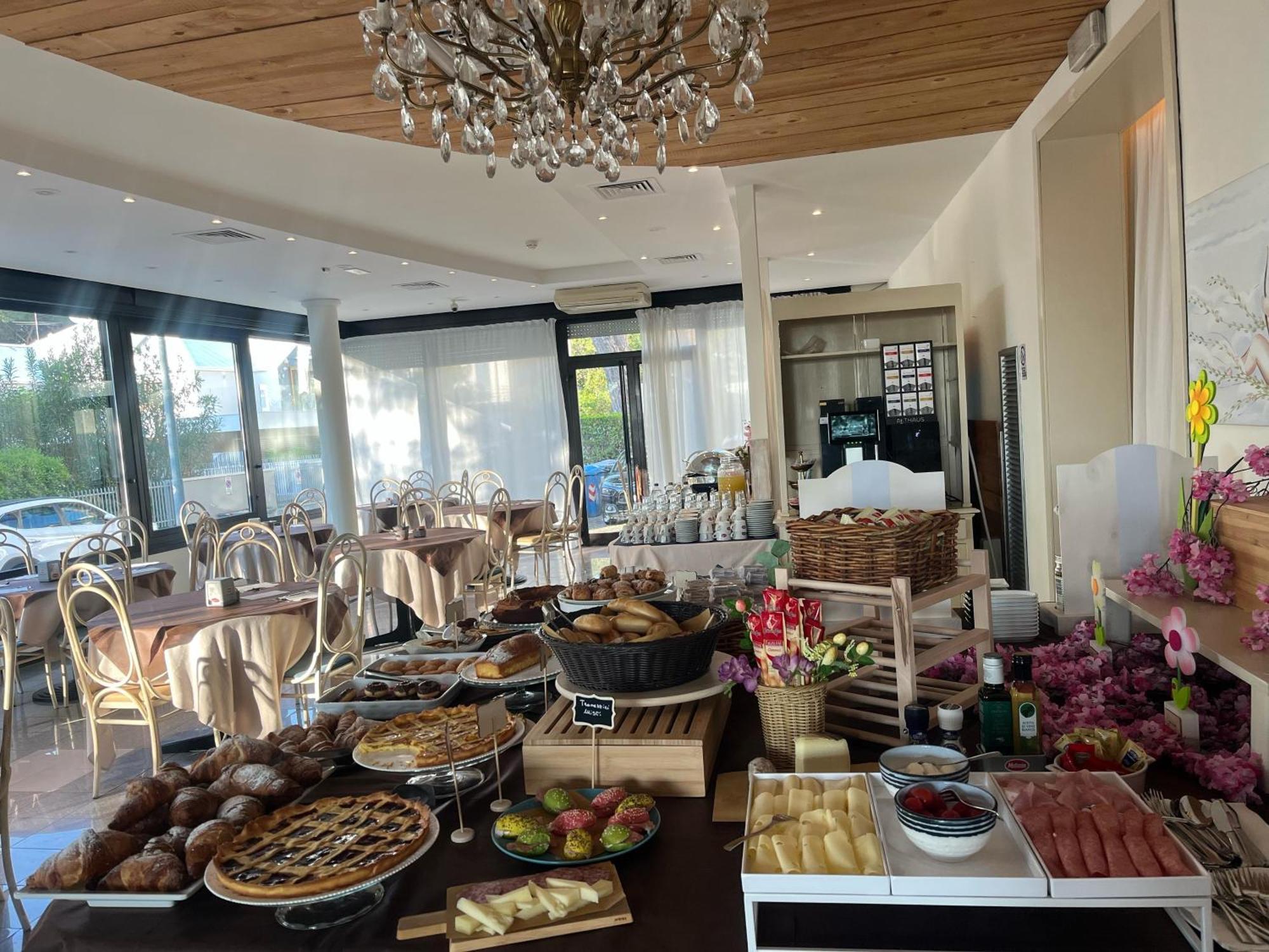 Hotel Garisenda B&B - In Centro A Riccione - Ngoại thất bức ảnh